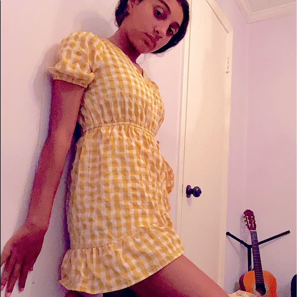 Summer crosshatch yellow mini dress